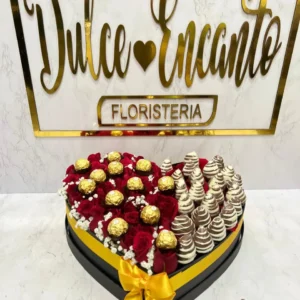 Caja corazon con chocolates Ferrero Rocher y fresas con chocolate