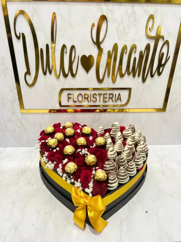 Caja corazon con chocolates Ferrero Rocher y fresas con chocolate