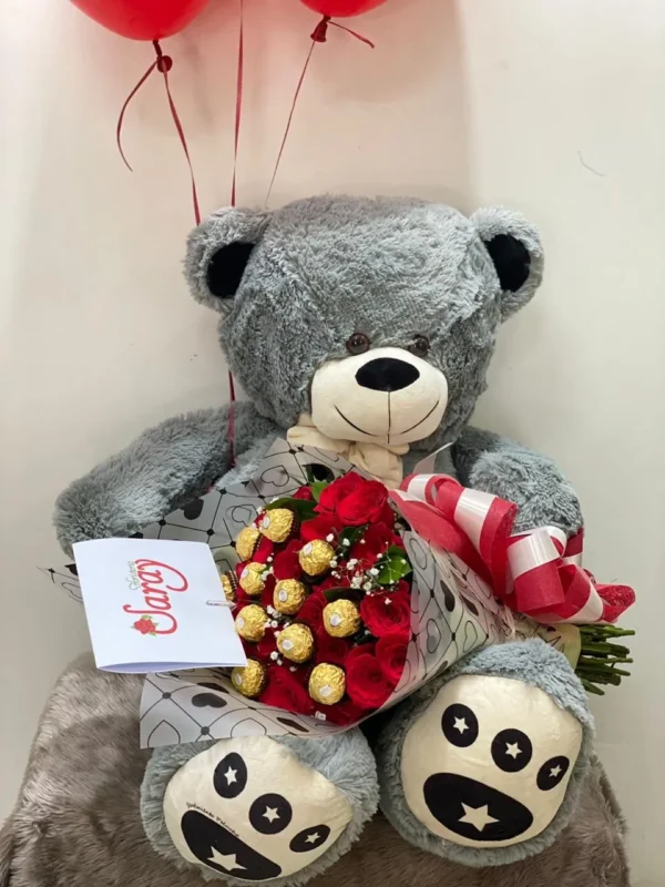 Oso gigante con ramillete de rosas con chocolates Ferrero Rocher