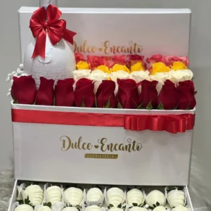 Caja con rosas surtidas, botella de JP Chente y fresas con chocolate.