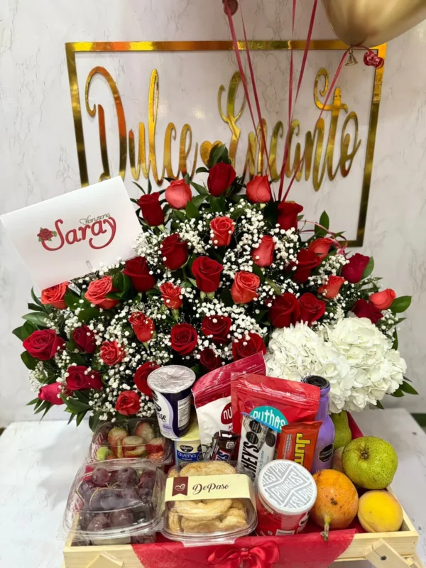 Desayuno sorpresa con rosas y ortensias