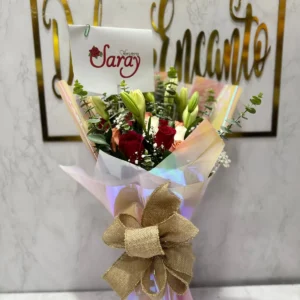 Ramillete en rosas y lirios