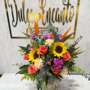 Arreglo floral con flores surtidas