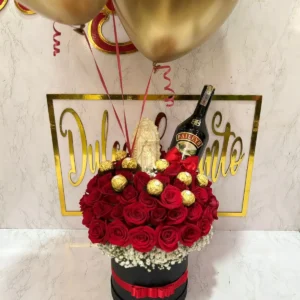 Cilindro con rosas, botella de Bailey's, globos con helio y virgen en marmolina