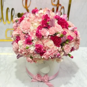 Cilindro en rosas y claveles